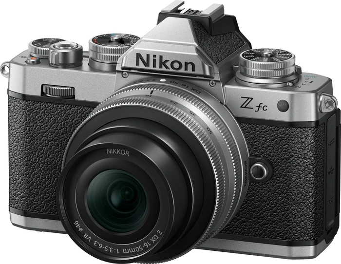 Nikon Z fc + 16-50 VR Silber