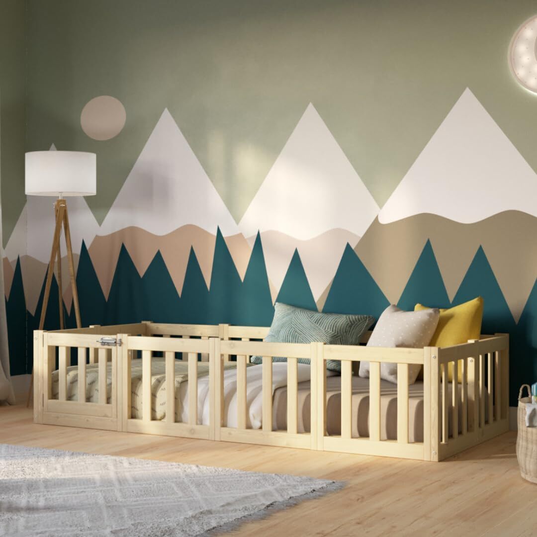 Crazy Pine Kinderbett 120x200 cm - Natürlichem Holz - Montessori Bodenbett mit Rausfallschutz 40cm und Öffnbarer Barriere - Crazy Johnny