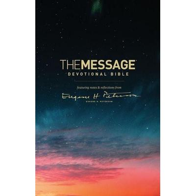 The Message Devotional Bible, Gebundene Ausgabe von Eugene H. Peterson, Navigators, 978-1-63146-822-3