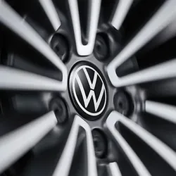 Volkswagen feststehende Radnabendeckel dynamische Spinnerfunktion New Volkswagen