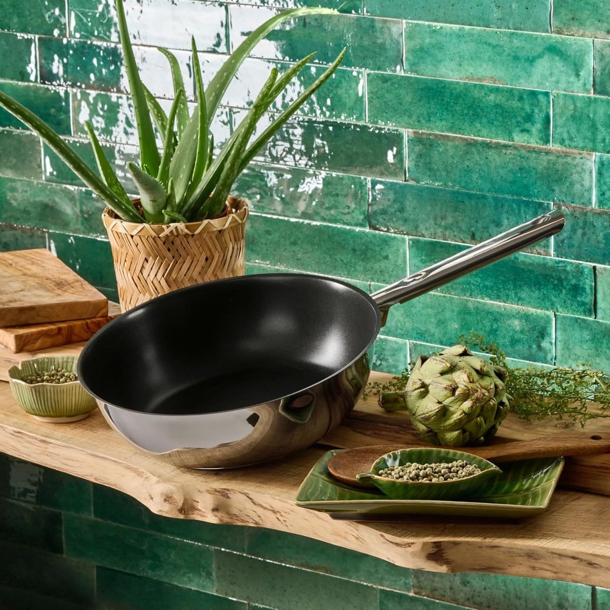 Groene duurzame aluminium wokpan met anti-aanbaklaag, 28 cm