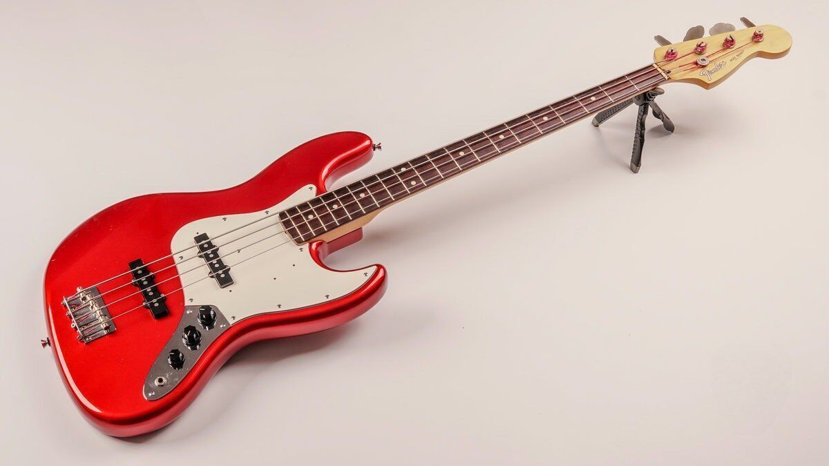Fender Japan Jazz Bass JB-45 1993–1994 – Candy Apple Rot – Made in Japan   Candy rot - Refurbished