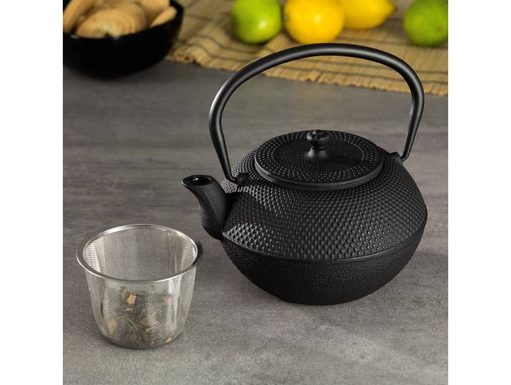 Gusseiserne Teekanne, mit Teefilter, 1,2 l