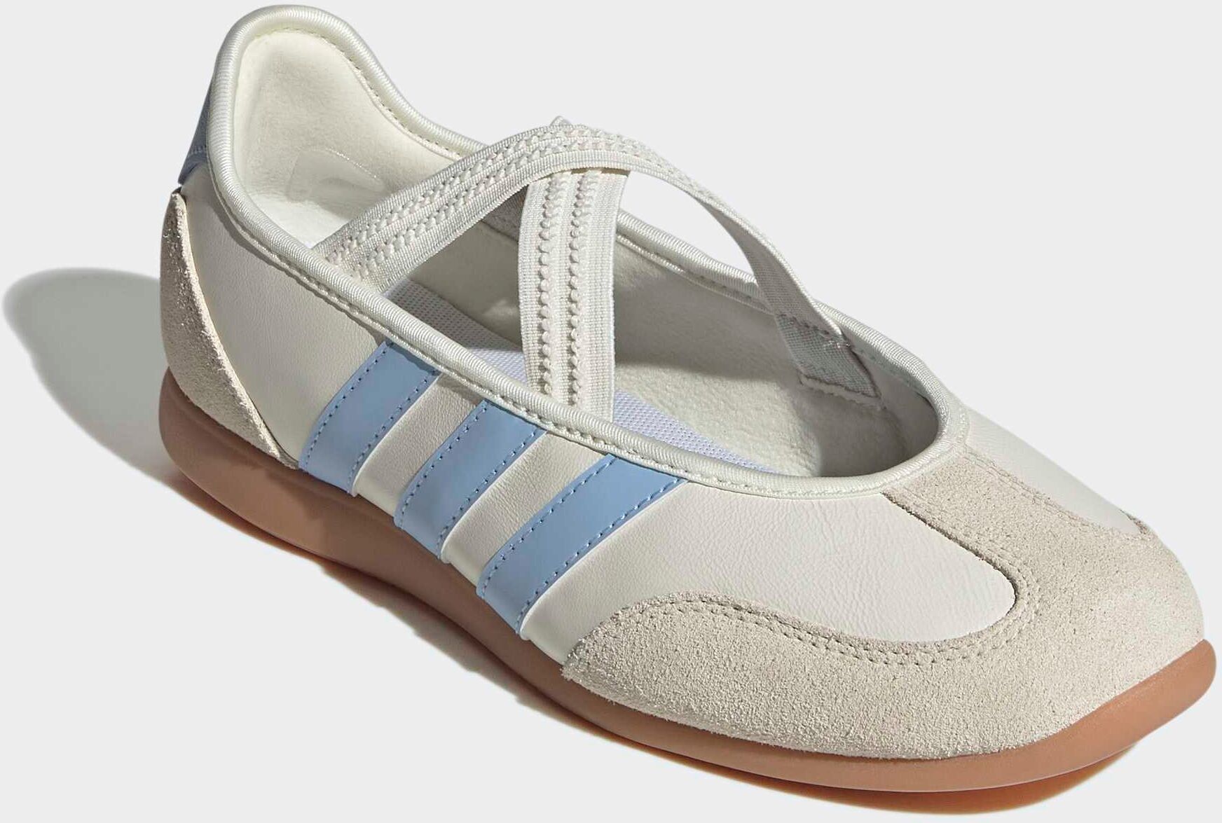 Sneaker Ballerinas ADIDAS SPORTSWEAR "BARREDA MARY JANE", Damen, Gr. 39, weiß (sanftes weiß, glow blau, gum10), Leder, Schuhe Sneaker Ballerinas, inspiriert vom design des adidas samba mary jane