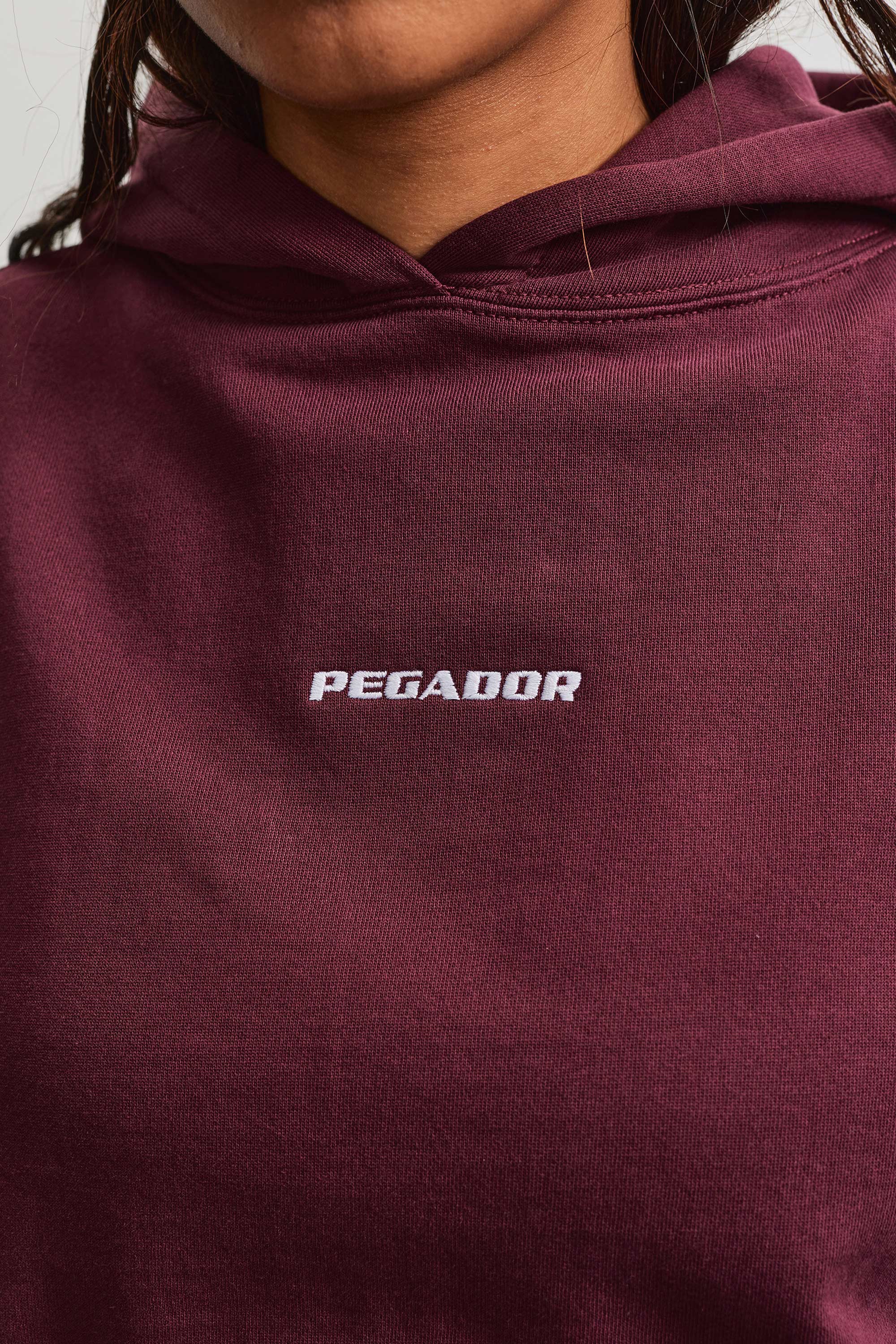 Kapuzensweatshirt PEGADOR "CLARITA LOGO OVERSIZED HOODIE", Damen, Gr. XL, washed dunkelrot weiß, Sweatware, Obermaterial: 80% Baumwolle, 20% Polyester, unifarben, oversize normal, Rundhals, Rippbündchen, Sweatshirts Kapuzensweatshirt, Baumwollmischung, ov