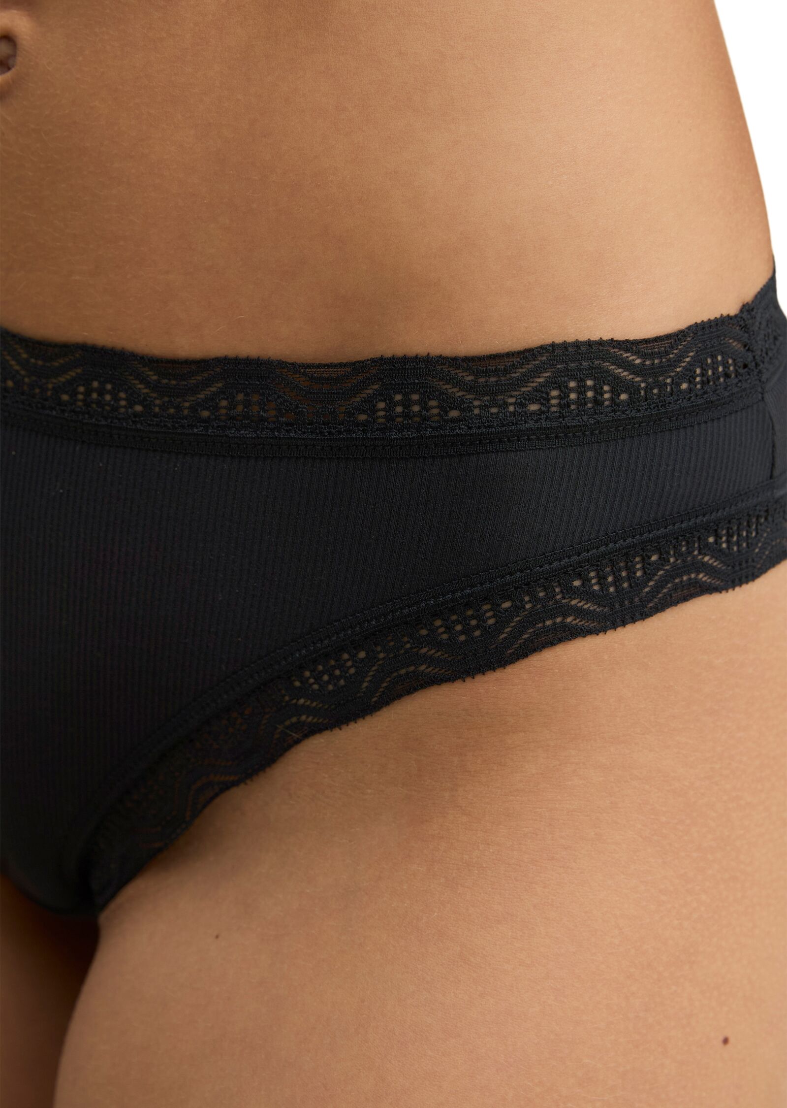Marc O' Polo Brasilslip MARC O'POLO, Damen, Gr. XL, Jersey, schwarz, Jersey, Obermaterial: 87% Modal, 13% Elasthan, Unterhosen Brasilslip, mit zarten Spitzenabschlüssen, für Erwachsene schwarz XL, Jersey