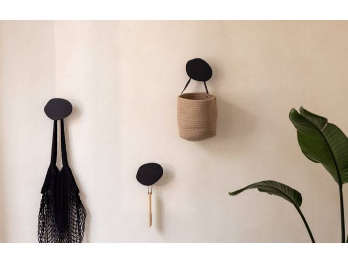 Garderobe-Wandhaken Lou – Minimalistisches Design-Statement aus Metall - Schwarz - Organisch - Luxusbetten24