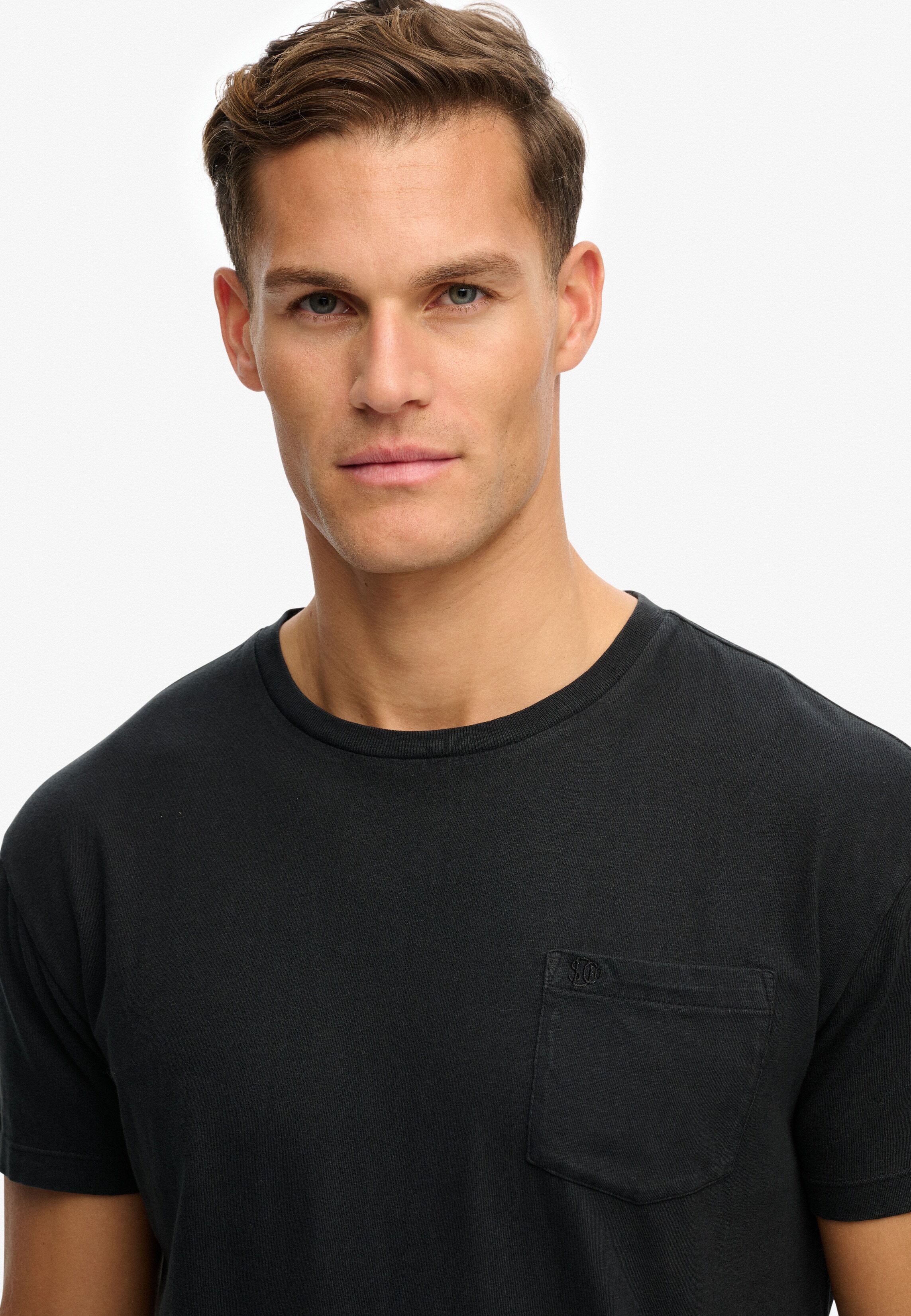 Superdry "COTTON CLASSIC LINEN PKT TEE" Baumwollmischung, relaxed fit aus luftig leichtem Baumwoll-Leinen-Mix jet schwarz XL