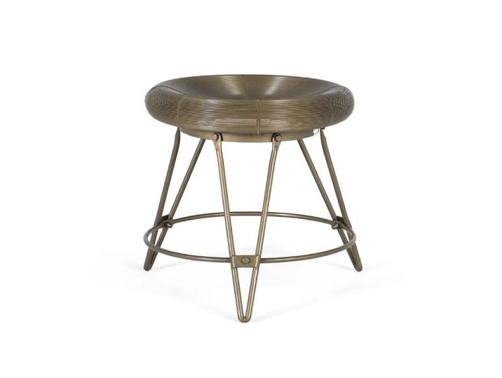 Tabouret bas en métal de style industriel