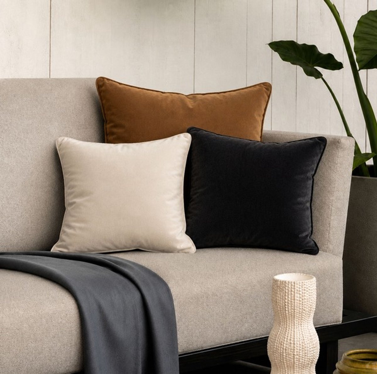 Dutch Decor Kussenset Velvet Layers - 3-delig - Bruin, Wit, Zwart - Inclusief binnenkussens - B/D/H: 60 x 60 cm en 45 x 45 cm