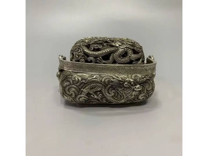 Brûleur d'encens Dragon sculpté à la main en argent du Tibet chinois ancien exquis