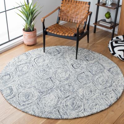 SAFAVIEH Handmade Ikat Madyson Wool Rug