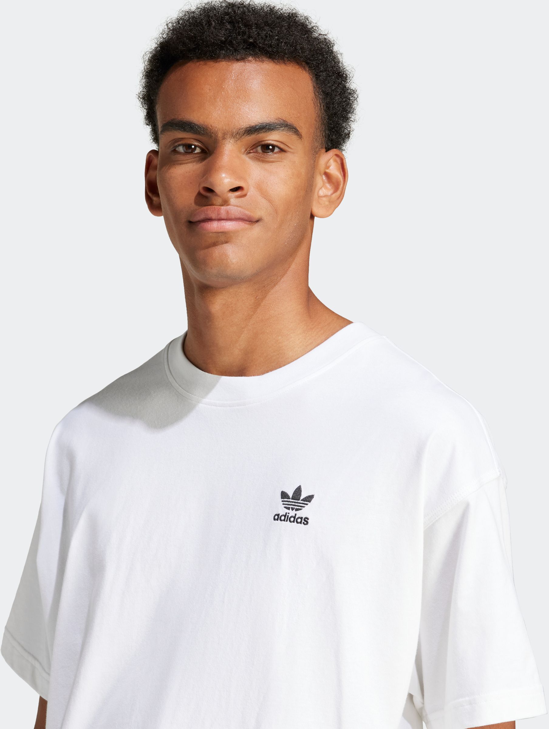 T-Shirt ADIDAS ORIGINALS "TREFOIL ESSENTIALS OVERSIZED", Herren, Gr. XXL, weiß, Obermaterial: 100% Baumwolle, Shirts T-Shirt, mit geripptem Rundhalsausschnitt, Kurzarm, ohne Verschluss