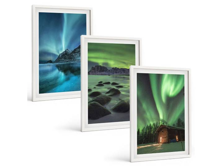 BILDER SET 3er Set - 40x60 cm Weißer Rahmen - Winterlandschaften, Nordlichter, Berge