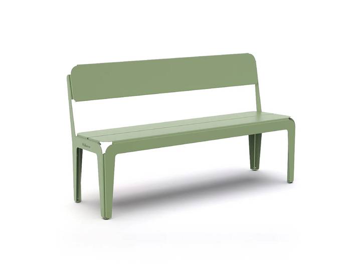Weltevree - Bended Bench Bank mit Rückenlehne L 140 cm, blassgrün (RAL 6021)