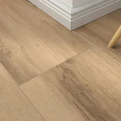 Klick-Vinyl Regence Sand – inkl. Dämmung & Fußleisten