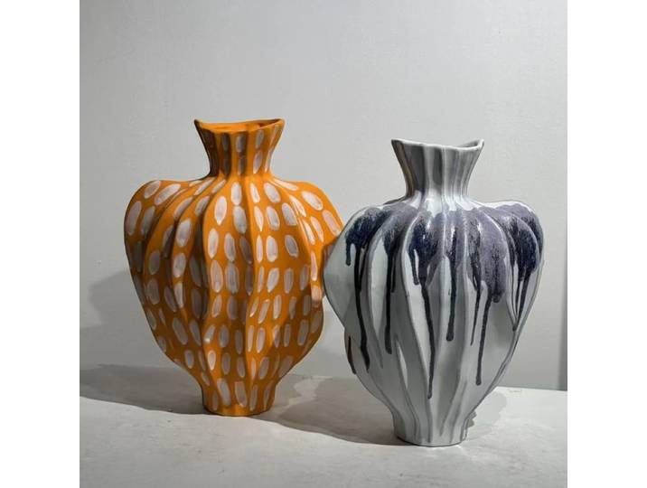 Vase en céramique fait main, vase à fleurs en porcelaine, plissé irrégulièrement, pots de fleurs créatifs, artisanat en céramique, décoration d'intérieur