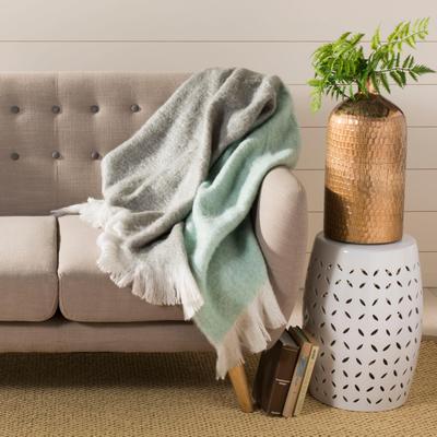 SAFAVIEH Kartia Throw
