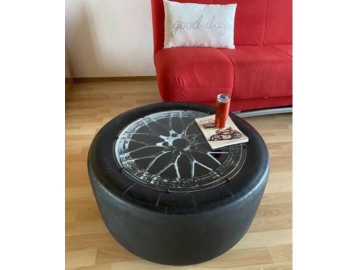 Race Tire Art Racing Beistelltisch mit Rollen aus Racing Slick/Rennreifen org. aus der DTM, LMP 3, GT Masters..Rennsportgeschenk