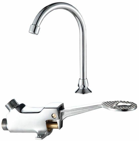 Moderne chroomkleurige voetbediende mengkraan met sensor voor keuken en badkamer