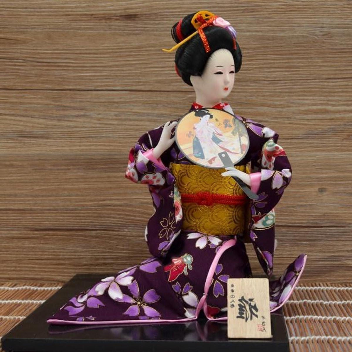Japanse Geisha Pop met Zijdestof Kimono - Decoratief Beeldje - Multicolor - Hoogte: 23-36 cm