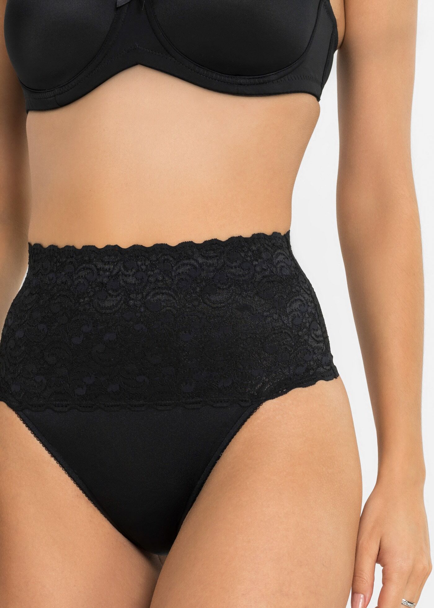 String BONPRIX, Damen, Gr. 44, 2 Stk., schwarz, Obermaterial: 80% Polyamid, 20% Elasthan. Netzfutter: 84% Polyamid, 16% Elasthan. Spitze: 92% Polyamid, 8% Elasthan, unifarben, figurbetont, Unterhosen String, mit breitem Spitzenbund, elastisches Material, 