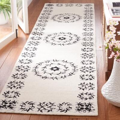 SAFAVIEH Handmade Empire Gillina Floral Wool Rug