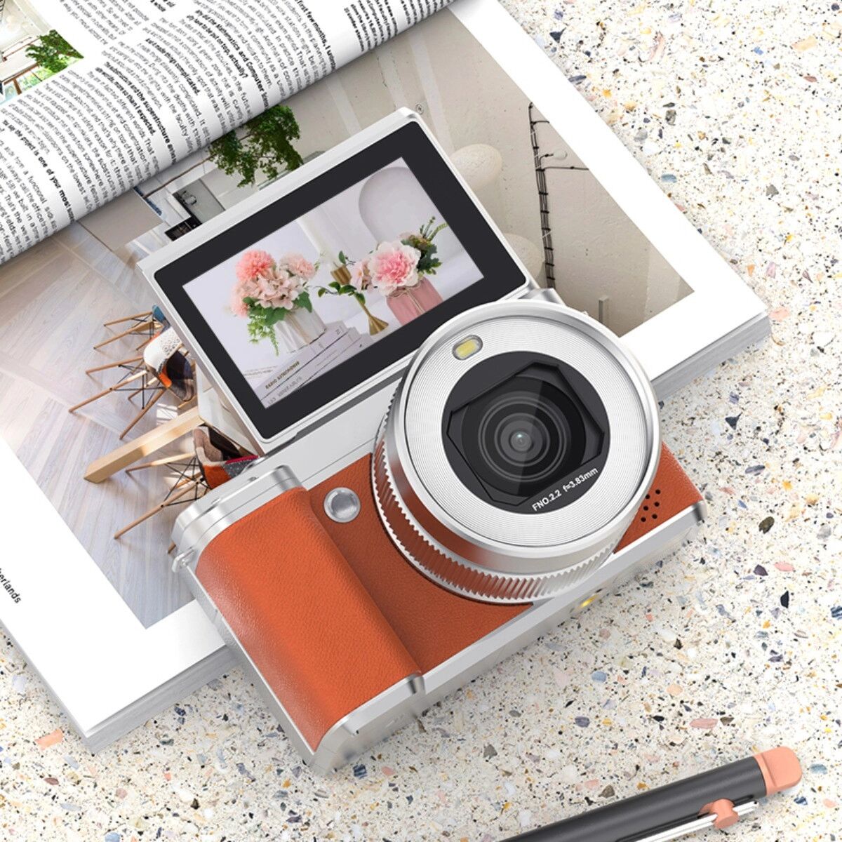 INF Flip-Screen Digitalkamera-Kit mit Weitwinkelobjektiv und 32GB-Karte – 80MP, 5K-Video, 180° Flip, 18X-Zoom Braun
