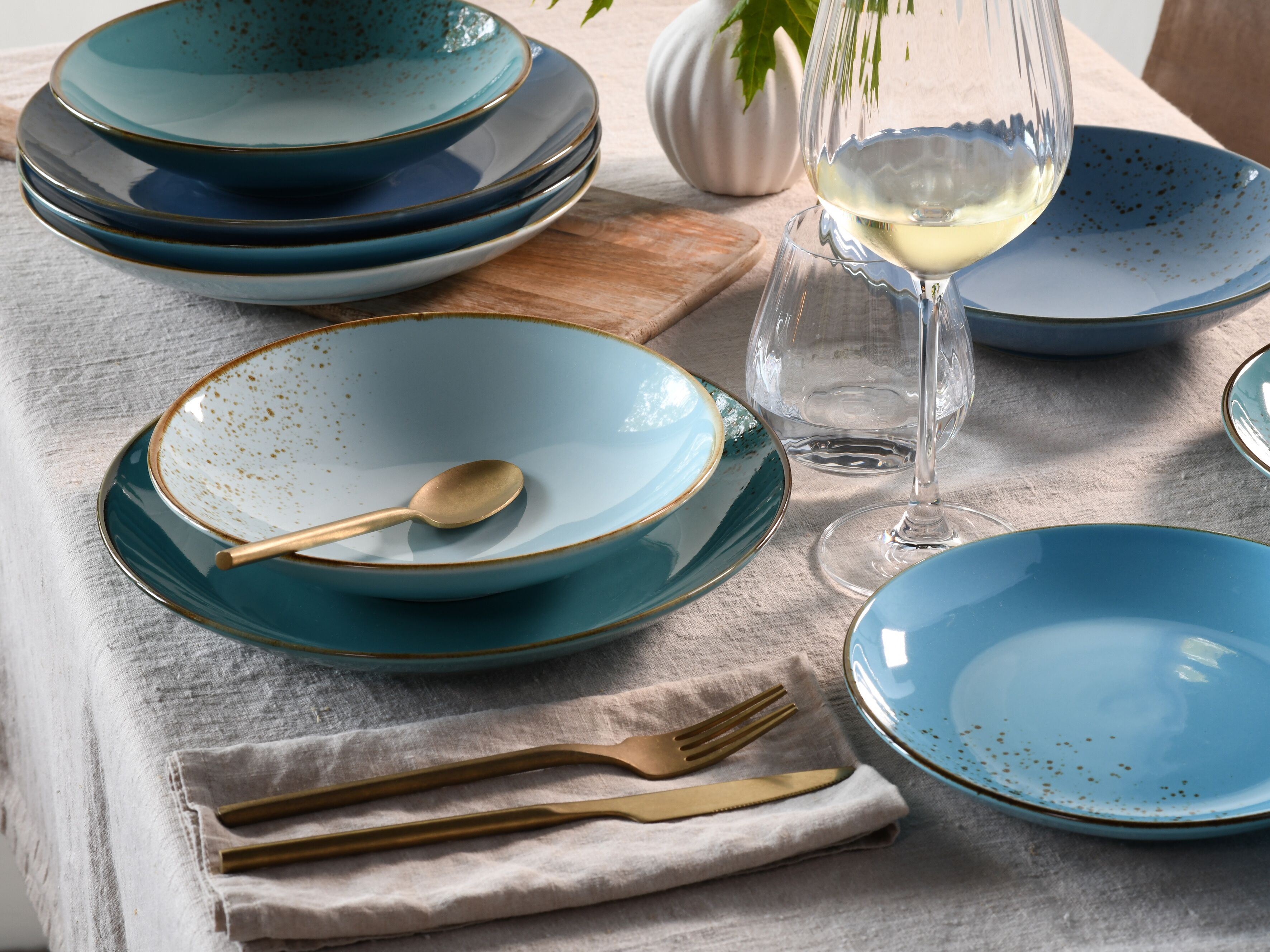 Tafelservice CREATABLE "Geschirr-Set NATURE COLLECTION Aqua", blau, 12 Stk., Steinzeug, Geschirr-Sets, Tafelservice, Teller Set, Service, 12 Teile, für 4 Personen