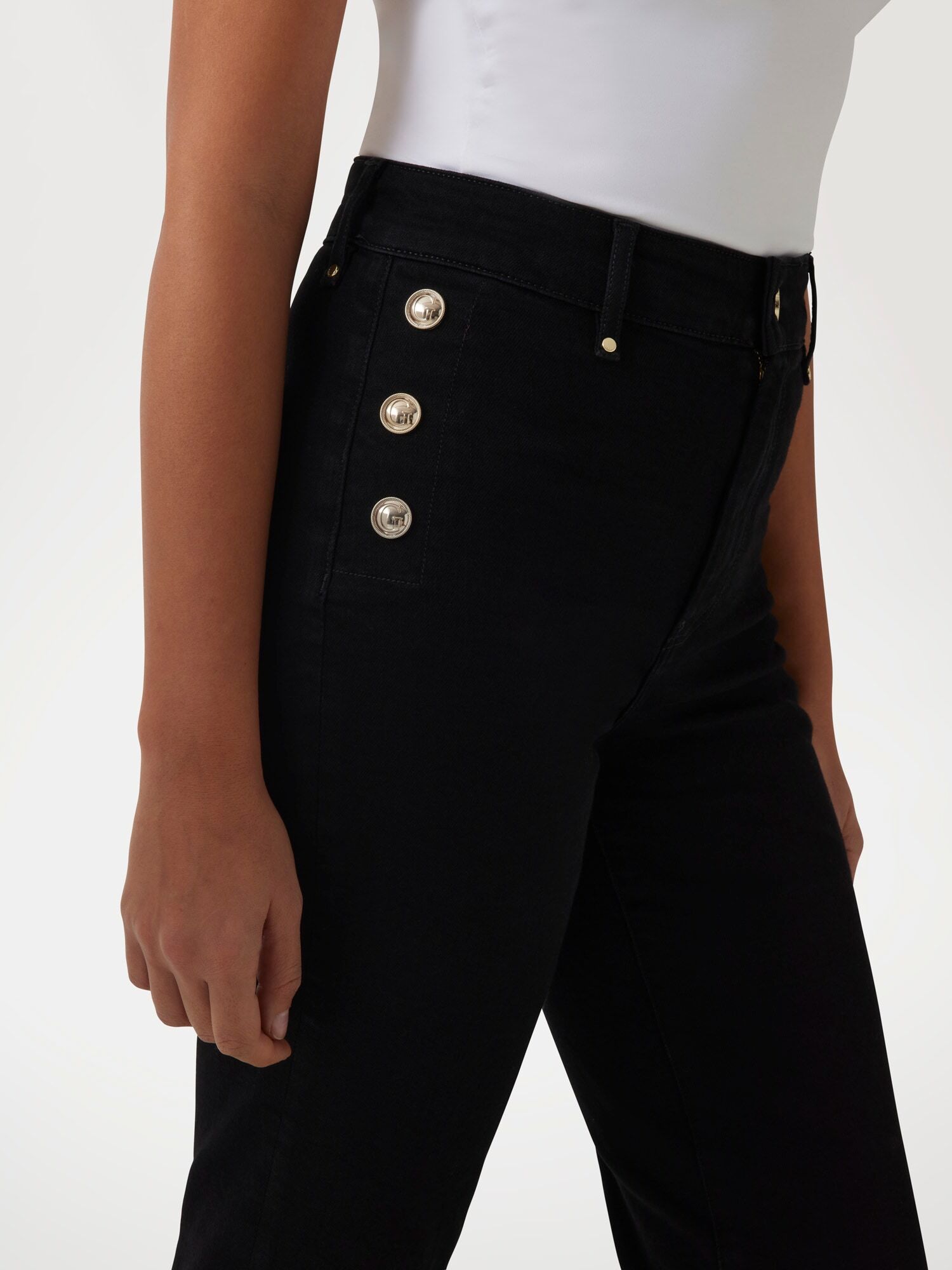 High-waist-Jeans GUESS "NEW FAYE PANT", Damen, Gr. 30, Länge 34, schwarz (carrie schwarz.), Denim/Jeans, Obermaterial: 92% Baumwolle, 6% Elastomultiester, 2% Elasthan, unifarben, regular fit lang, Jeans High-waist-Jeans, Stretch-Denim mit Knopfleiste carr
