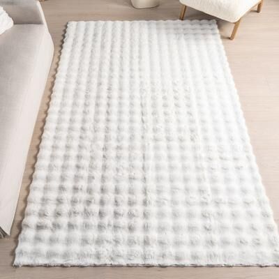 Nuloom Jeni Solid Plush Machine Washable Area Rug