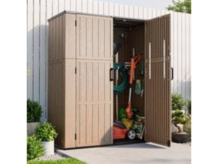VEVOR Gartenschrank Geräteschuppen Gartenhäuschen 1420x670x1760 mm Braun, für Garage Terrasse & Garten, mit Abschließbarer Tür & Abgerundeten Ecken, HDPE-Harz, Wasserdicht, bis zu 59 kg Belastbar