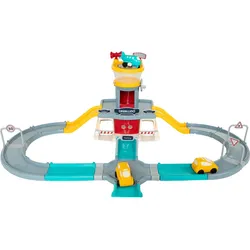 Polesie Flughafen Cavallino mit Parkhaus und Strasse