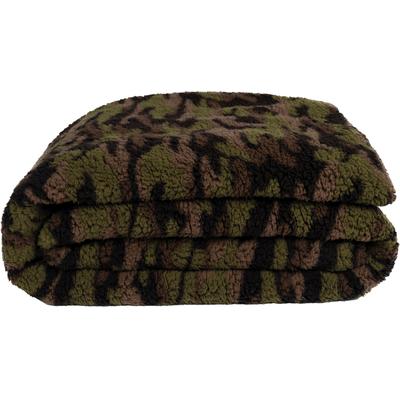 Wohndecke ZOEPPRITZ1828 "Reborn Camouflage", grün (forest), B:140cm L:190cm, Polyester, Wohndecken, Wohndecke, luxeriöse Kunstfelldecke in Camouflage Optik