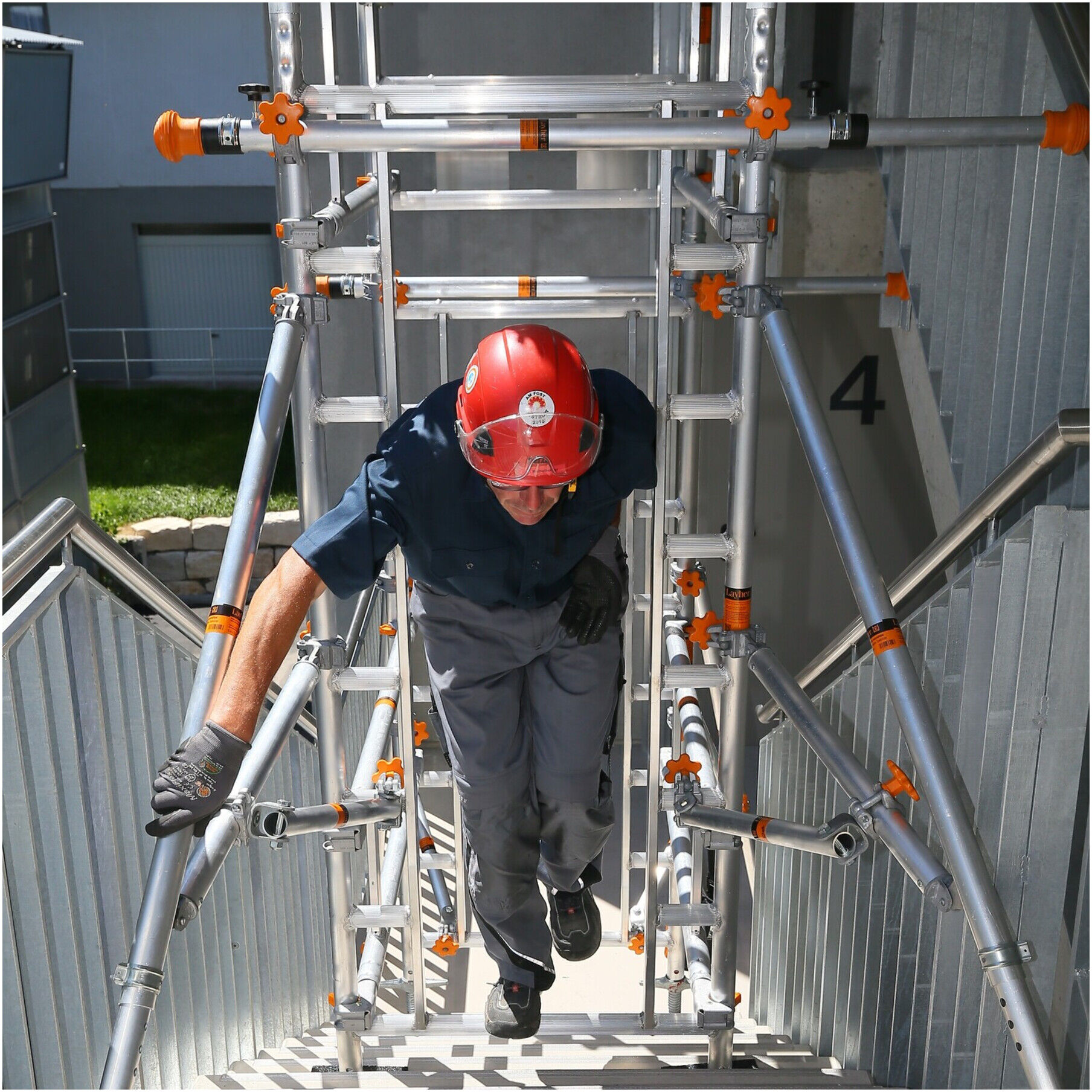 Layher Fahrgerüst SoloTower Treppen-Kit 1600001)