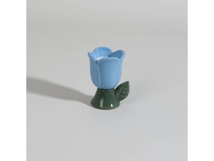 Duftkerze in blau-grüner Keramik, Duftrichtung „Orientalische Pfingstrose“.
