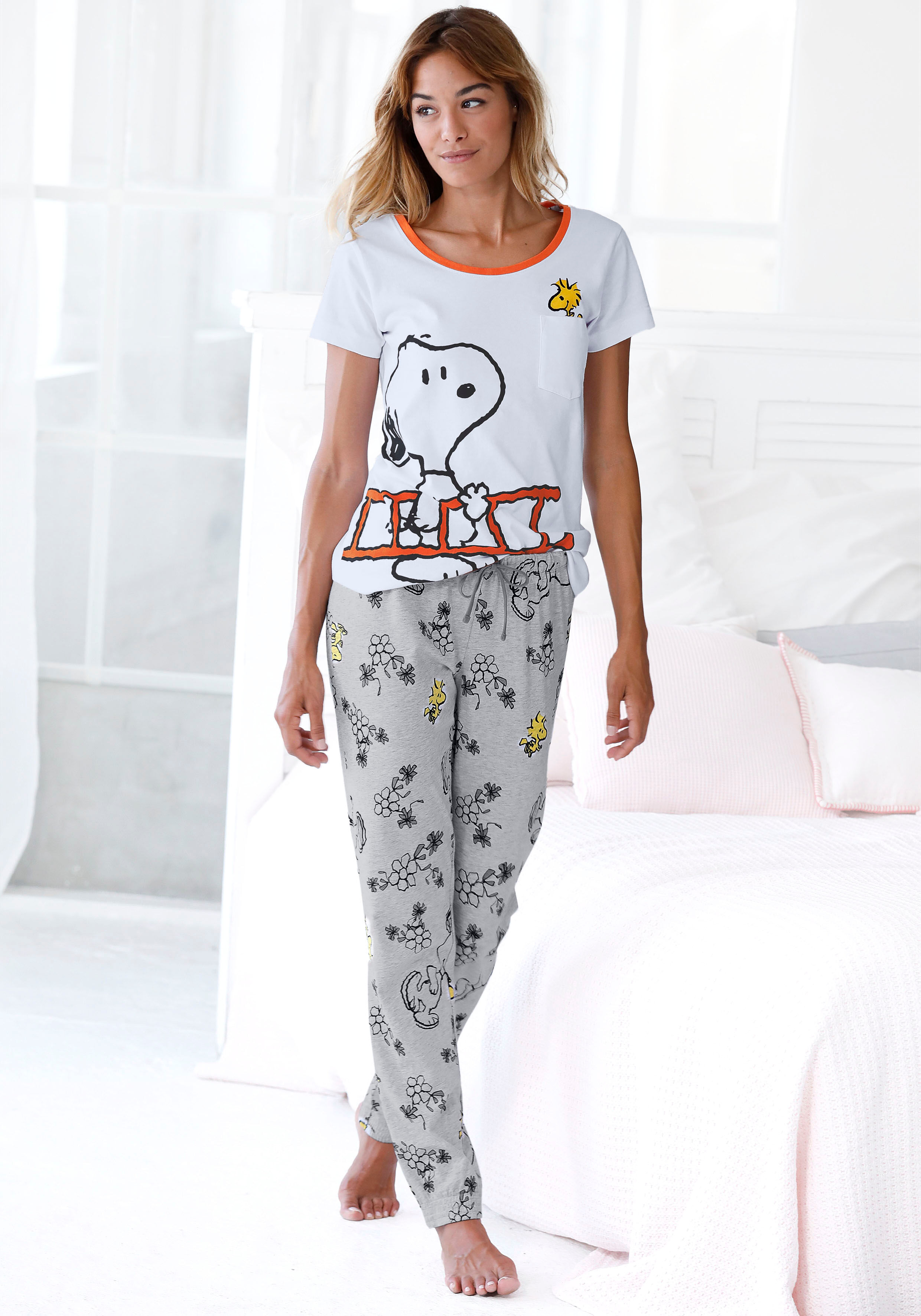 Pyjama PEANUTS, Damen, Gr. 44/46, grau (weiß, grau), Single Jersey, Obermaterial: 100% Baumwolle, bedruckt, Basic, bequem lang, Rundhals, eingesetzt, Homewear-Sets Pyjama, mit Snoopy und Woodstock Druck weiß, grau 44/46
