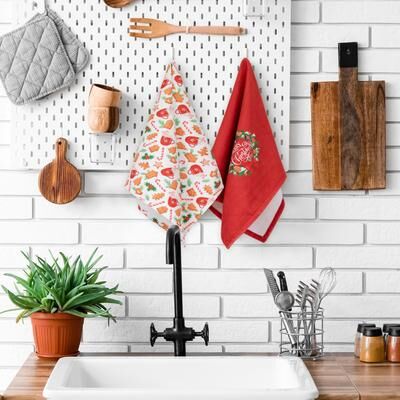 Northlight "Merry Christmas Kitchen Tea Towels - 26"" - Set of 2"