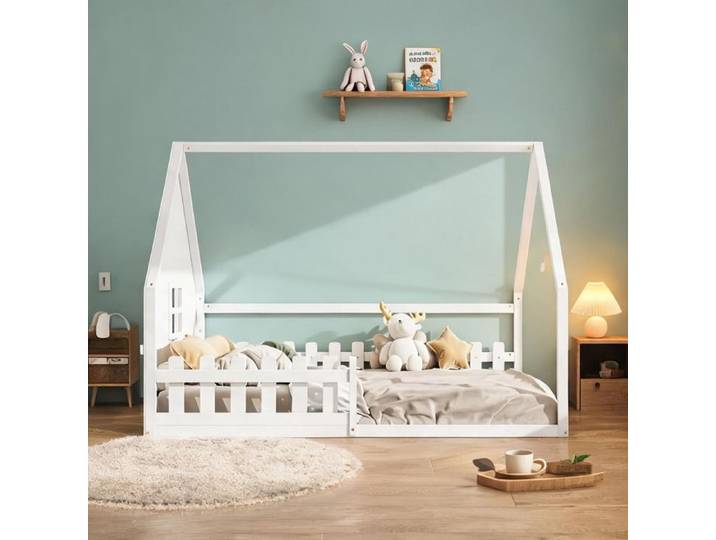 Lit cabane enfant 140x200 cm en pin naturellement white-toned et MDF barrière de sécurité intégrée