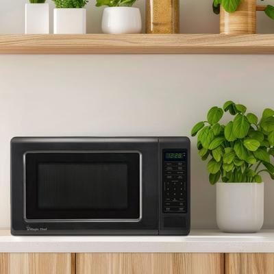 Magic Chef 0.7 Cu. Ft. 700 Watt Countertop Microwave in Black