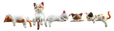 Uplifted Finds Miniature 3D Cat Monitor Figurine   Zen Animal Desk Ornament   Modern Computer Monitor & Shelf Decorative Statue g