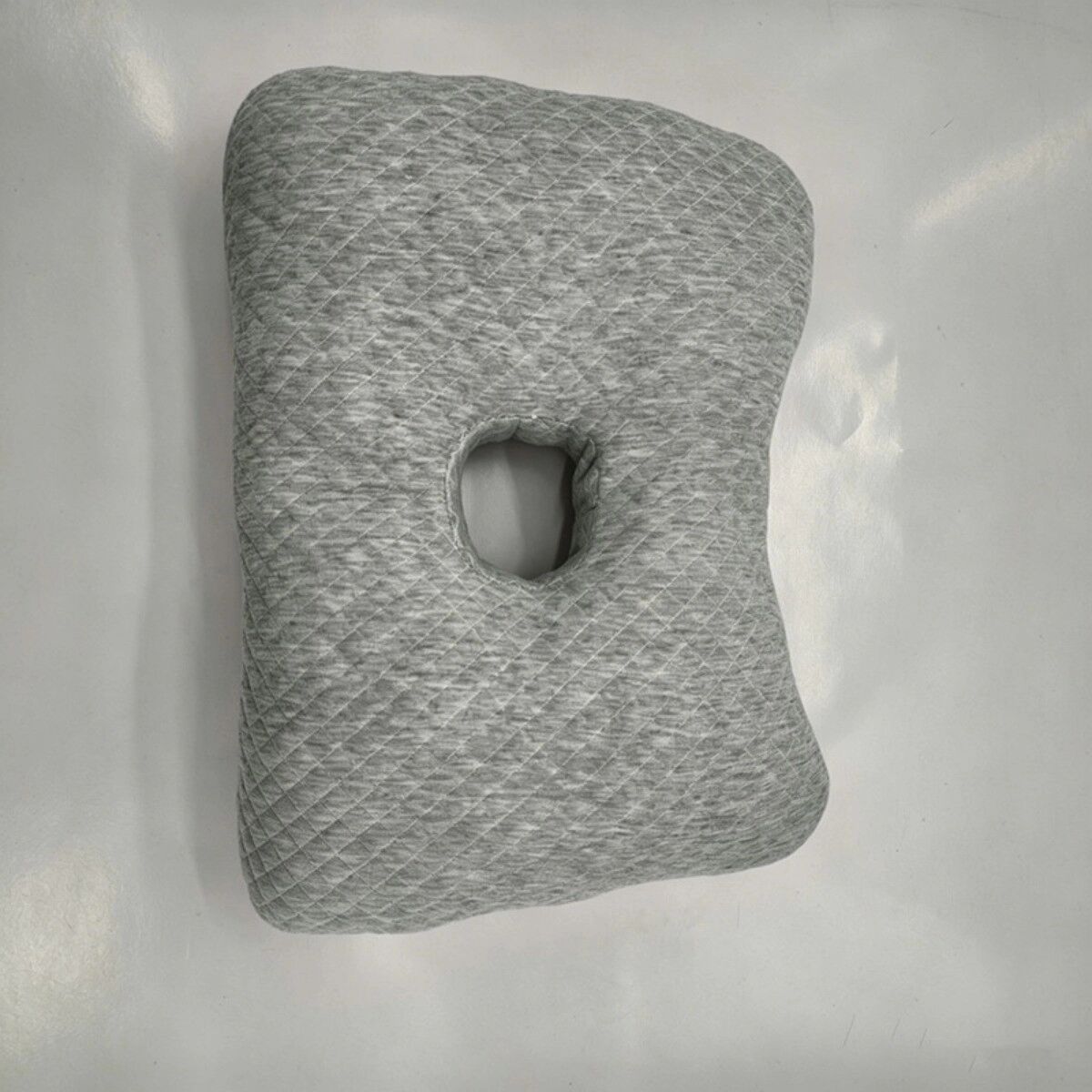 INF Seitenschläfer Ohrschutzkissen — Hohlkern-Ohrloch zur Druckentlastung, Polyester+PP-Baumwolle, Grau, 44cm x 31cm x 9cm
