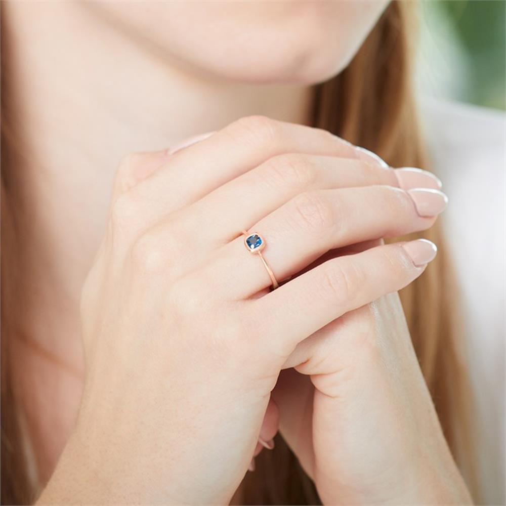 Unique 585er Roségold Ring mit Blautopas rosé