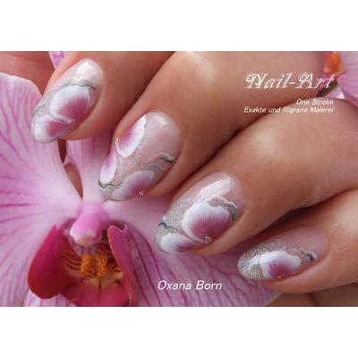 Nail-Art, Taschenbuch von Oxana Born, BoD – Books on Demand, 978-3-7528-6116-7