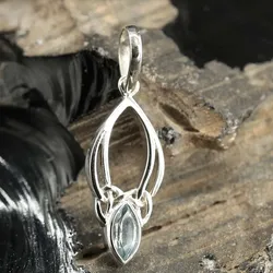 Drachensilber Kettenanhänger Blauer Topas in keltischen Knoten gefasst 925 Silber - Silber;Blau