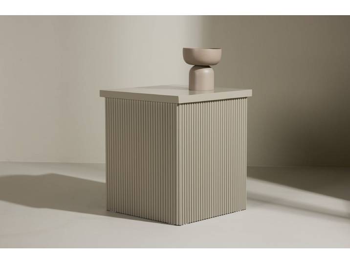 Beistelltisch Alvero – in beiger Rillenoptik - Beige - Luxusbetten24