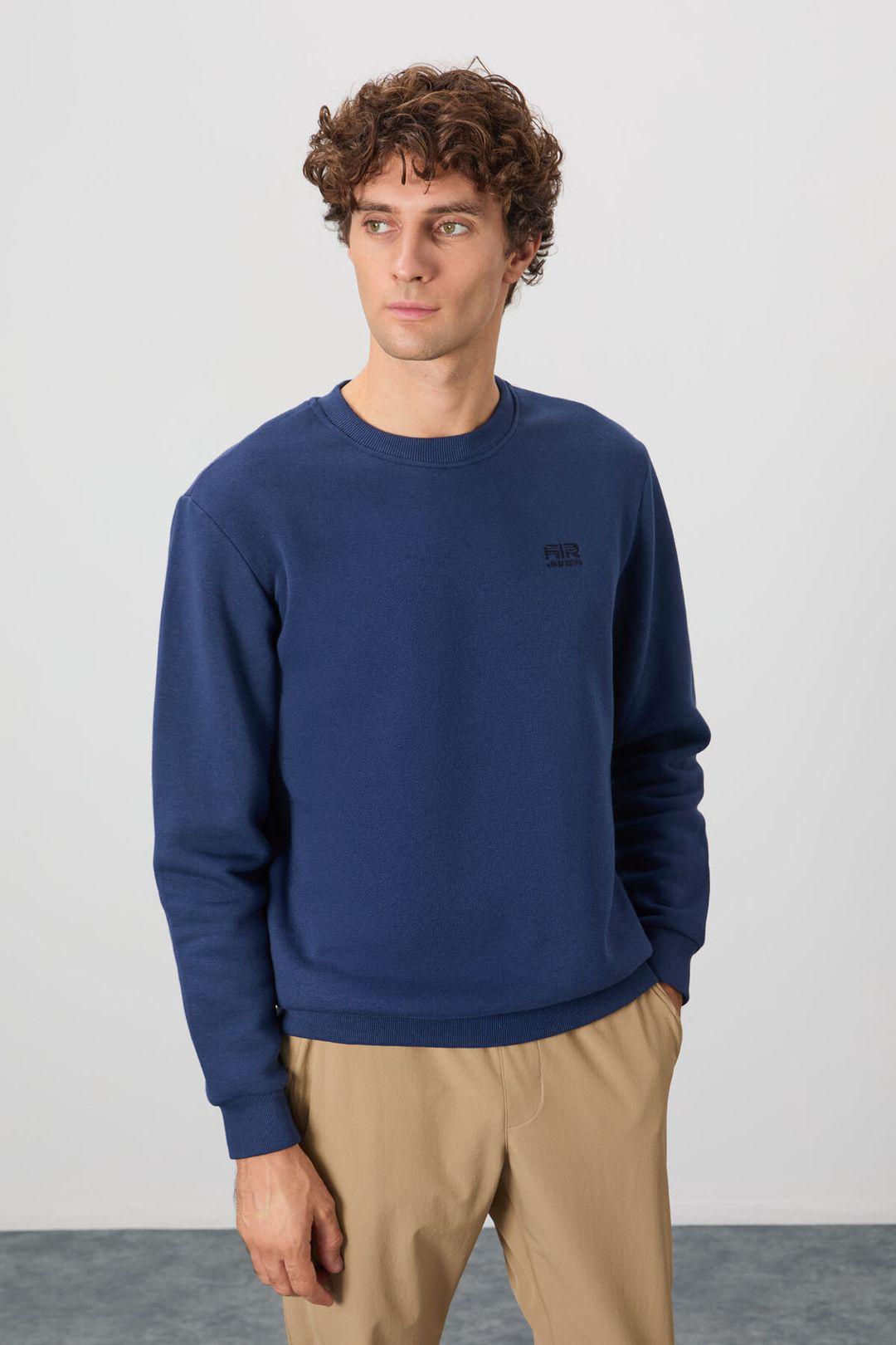 Herren Sweatshirt mit regulärer Passform und Rundhalsausschnitt