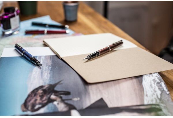 Pilot Falcon Black Fyldepen   F