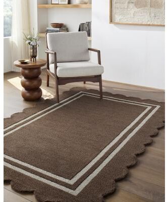 Livabliss Scalloped Modern & Contemporary Area Rug