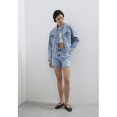 Boyfriend-Jeans MAVI "MILLIE", Damen, Gr. 26, blau (lt blau denim), 99% Baumwolle, 1% Elasthan, gerade normal, Jeans, Relaxed Denim Shorts
